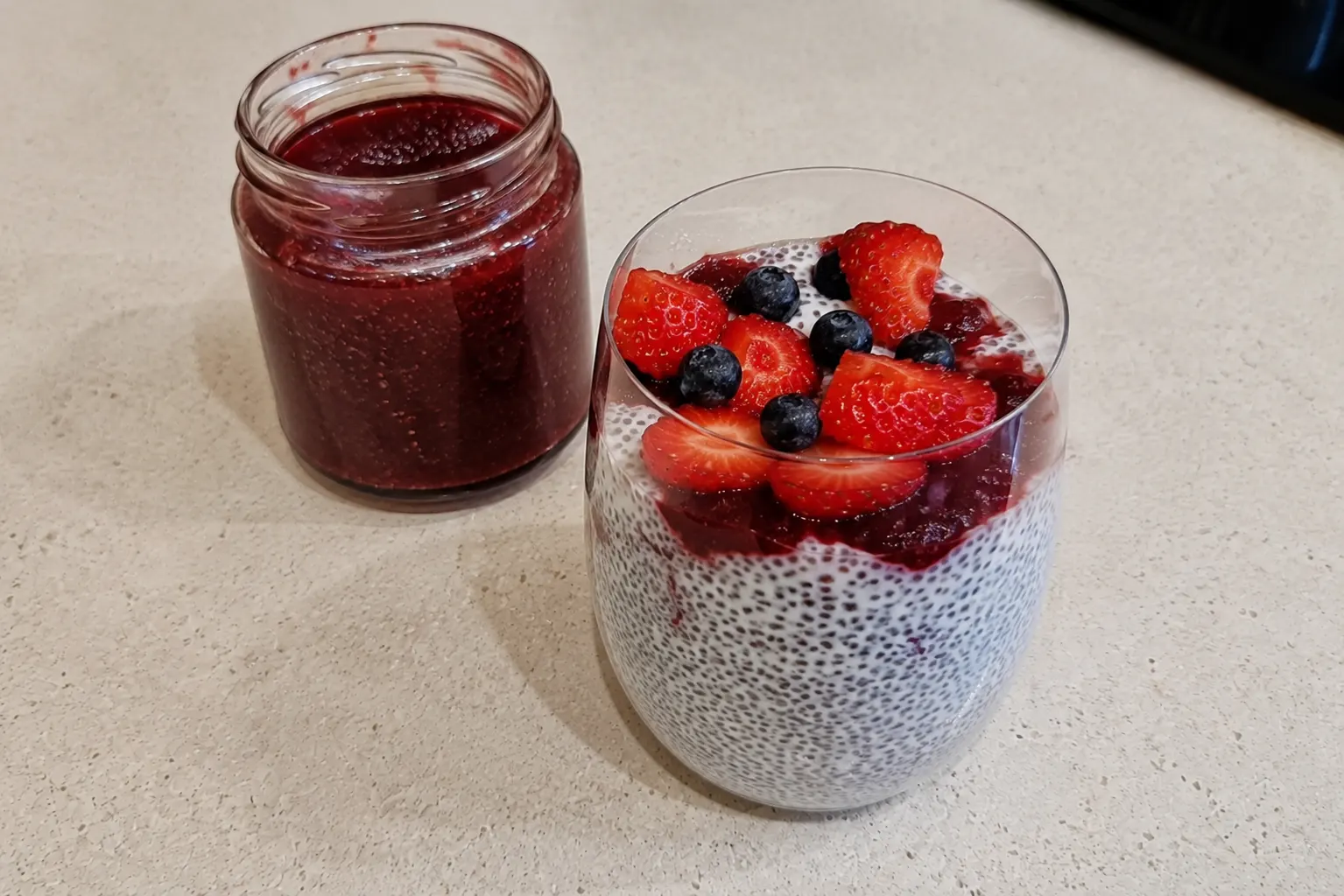 CHIA PUDDING WITH JAM – A SWEET TREAT WITH A HOMEMADE TOUCH
